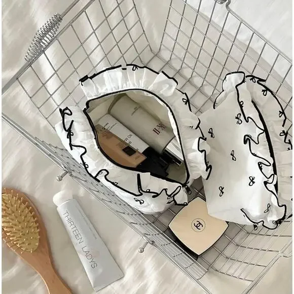 Quilted Makeup Bag Aesthetic Bow Coquette Makeup pouch Traval Toiletry Bag S15 - Picture 2 of 7